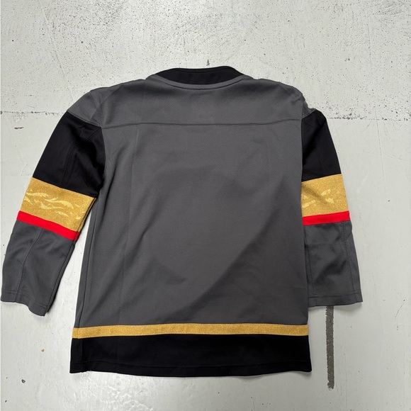 Like New Vegas Golden Knights NHL Hockey Jersey, Y L/XL - Picture 4 of 4